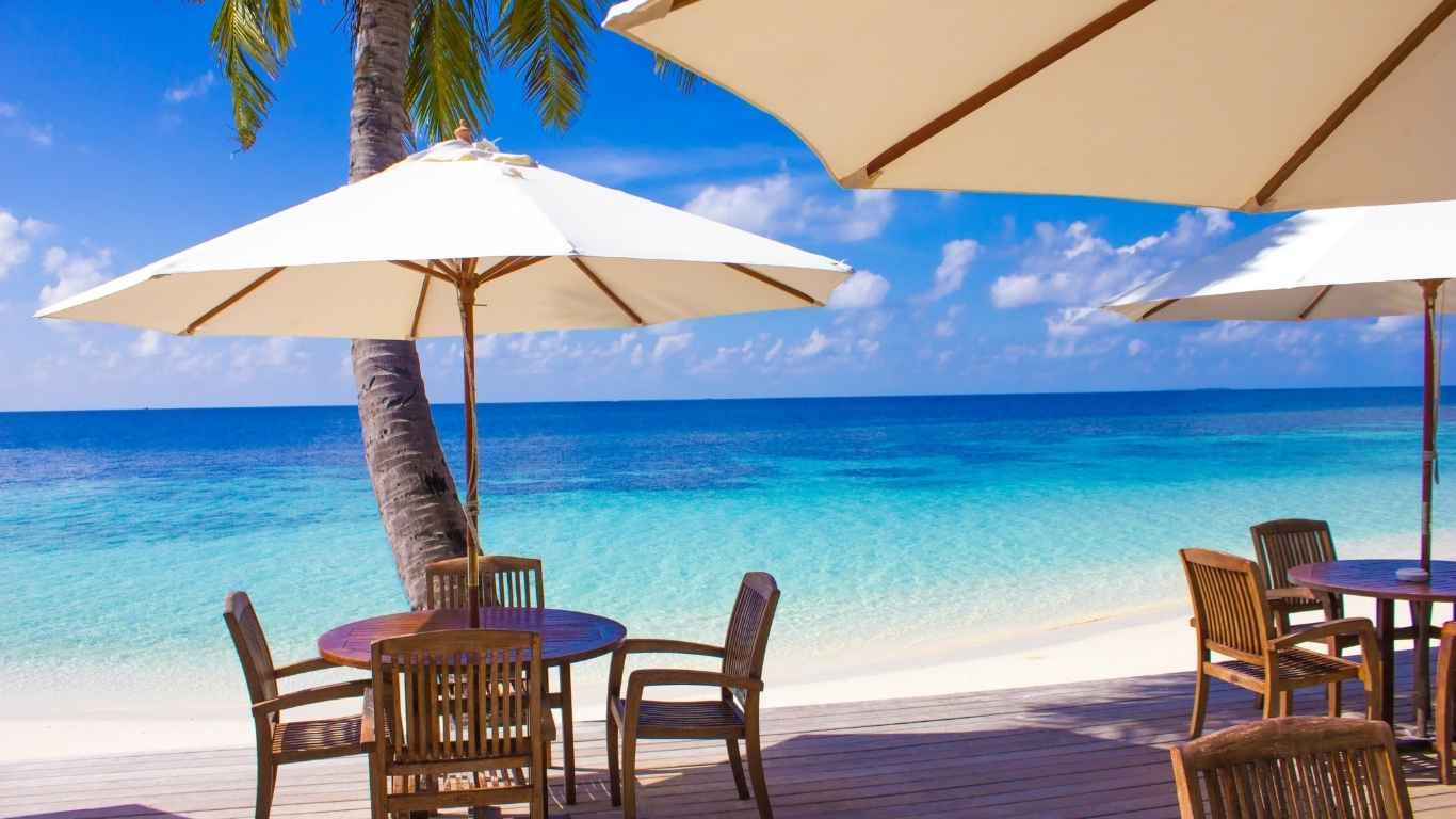 Medhufushi Island Resort 4 Nights Package